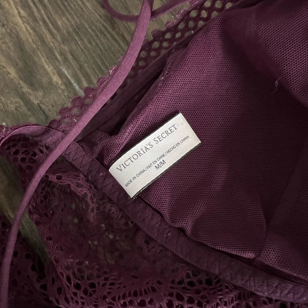 Victoria’s Secret maroon lace bralette - Picture 2 of 4